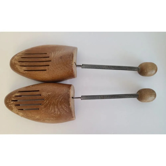 Vintage Wooden Shoe Stretchers Size 9.5-10 US Left And Right - Picture 3 of 5